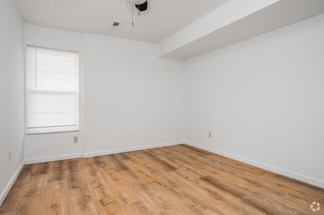 1 Bedroom, 1 Bathroom