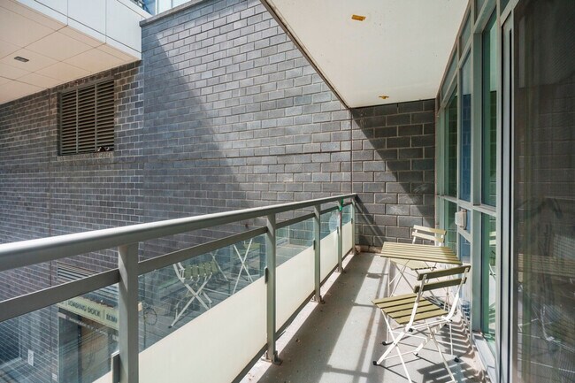 Photo - 130 Eglinton Ave E Unit ID1345871P