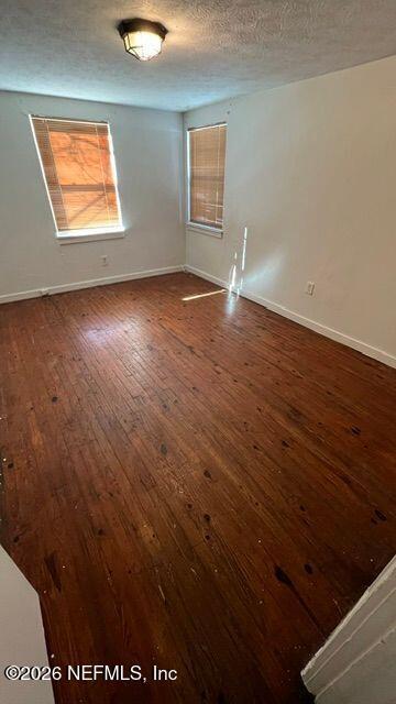 Photo - 5150 Kingsbury St