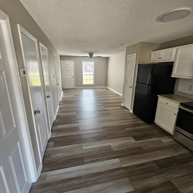 Photo - 1411 Brookline Ave SW