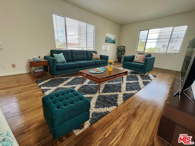 Photo - 10303 Palms Blvd Unidad 5 Rental
