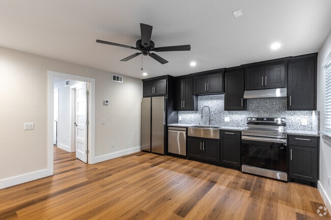 1 habitación, 1 baño, 450 pies cuadrados, sala de estar - Courthouse Apartments