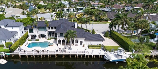Building Photo - 7474 NE Bay Cove Ct