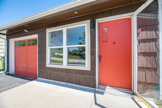 Photo - 2721 S 51st Terrace