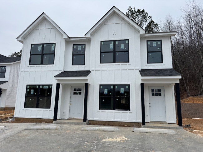Building Photo - 1290 Tunnel Hill Varnell Rd Rental