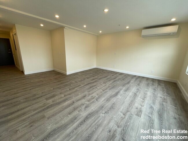 Photo - 1028a Commonwealth Ave Unit 303