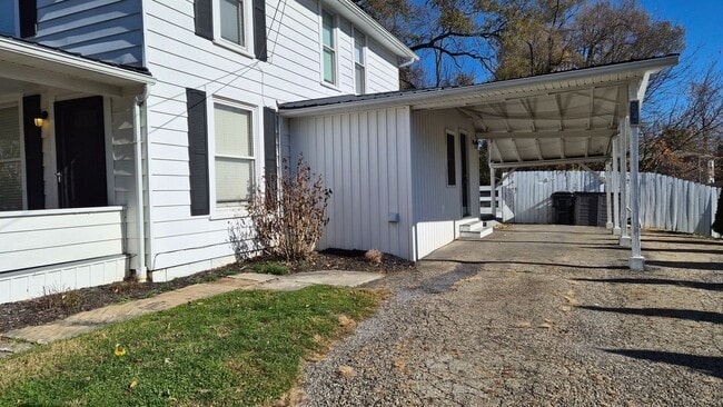 Photo - Charming Downtown Sunbury Home!