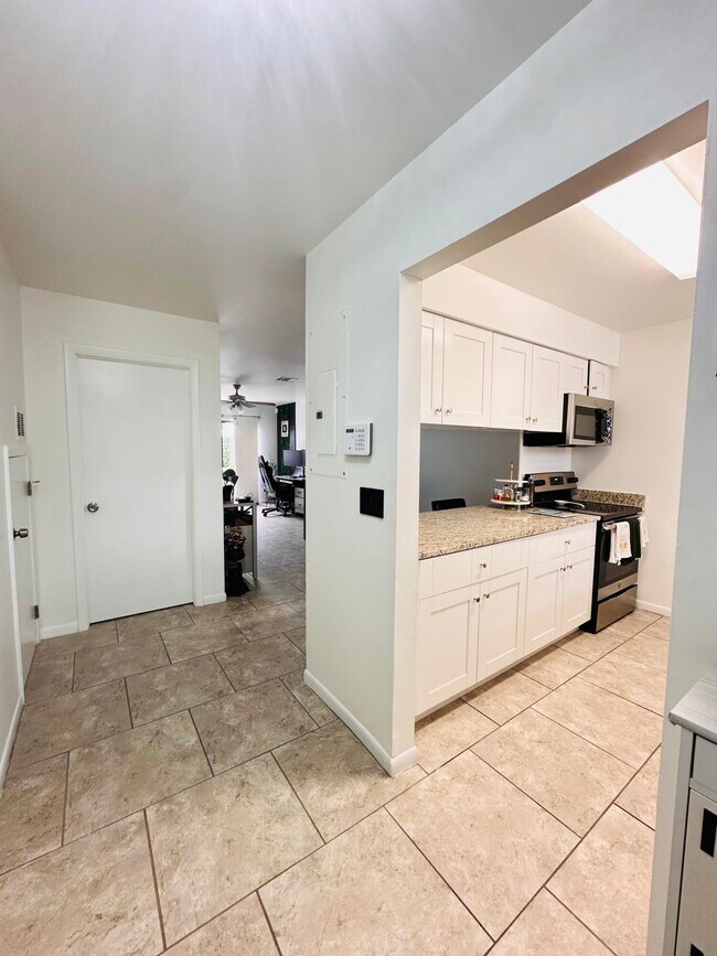 Photo - 2105 Wharf Ln