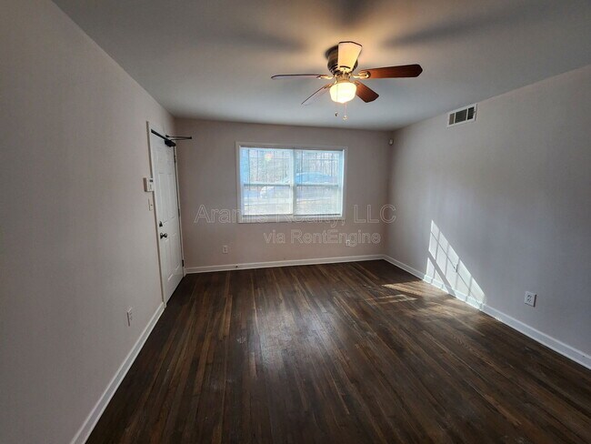 Photo - 1651 Line Cir Unit 1