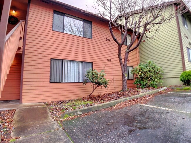 Great 3 Bedroom 1.75 Bathroom Condo! Washe... - Great 3 Bedroom 1.75 Bathroom Condo! Washe...