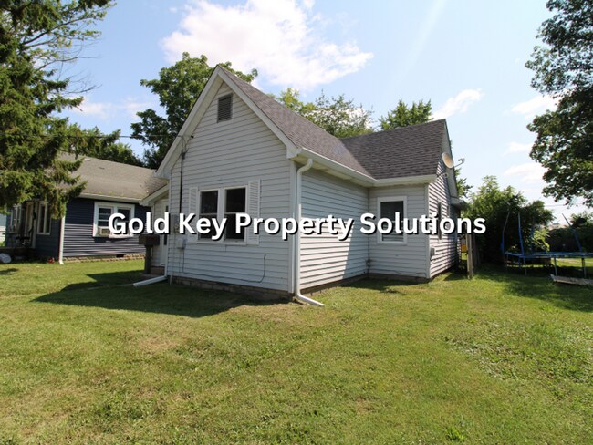 Photo - Fully Renovated 3 BR 2 BA House with Upgraded Appliances (NO SECTION 8)