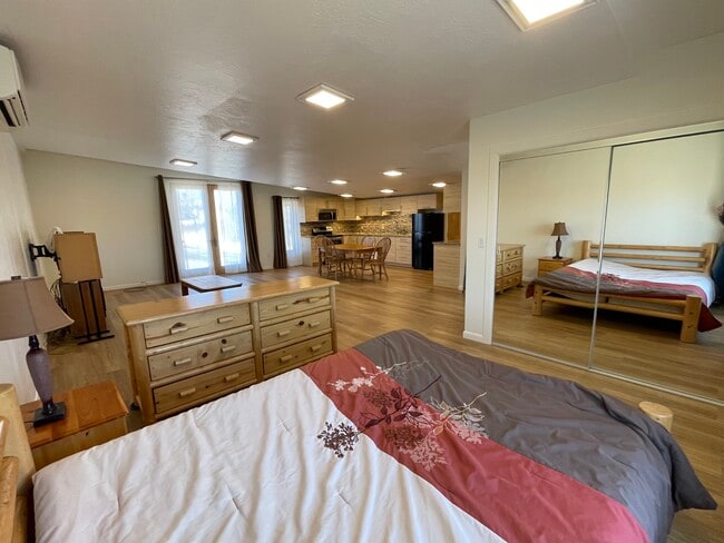 Open plan studio - 9175 Cottonwood Trl Unit Studio Apartment