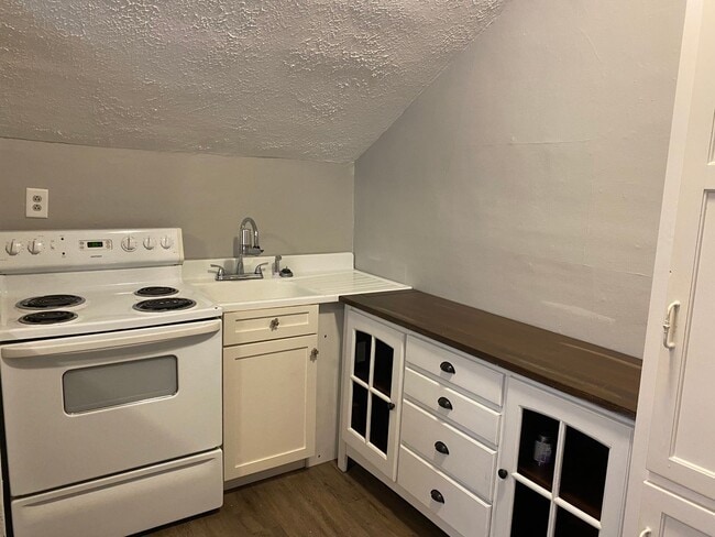 Photo - 443 Greenwood Ave Unit 3