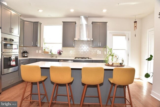 Photo - 214 Red Leaf Ln