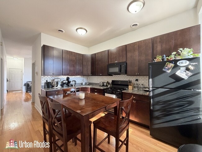 Building Photo - 3512 N Halsted St Unit 3R