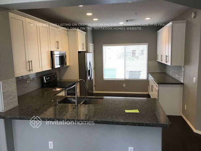 Photo - 6614 W Honeysuckle Dr