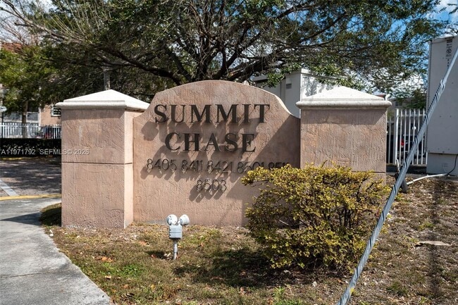 Photo - 8421 NW 8th St Unidad 203