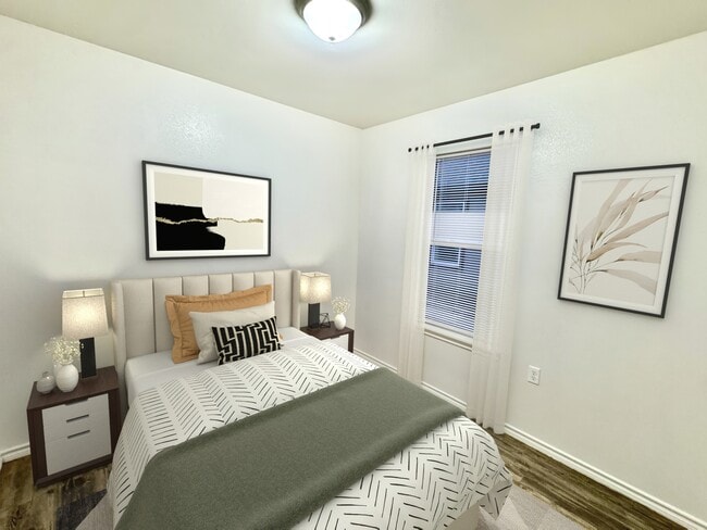 Photo - Elliston Commons