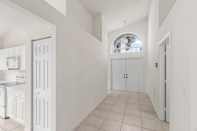 Photo - 7728 Edinburough Ln
