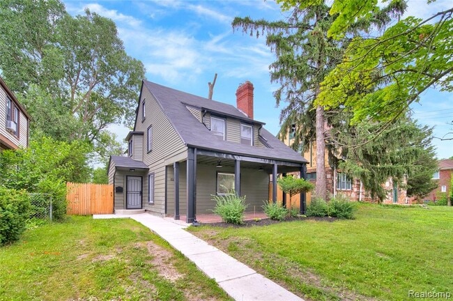 Photo - 16816 Inverness St