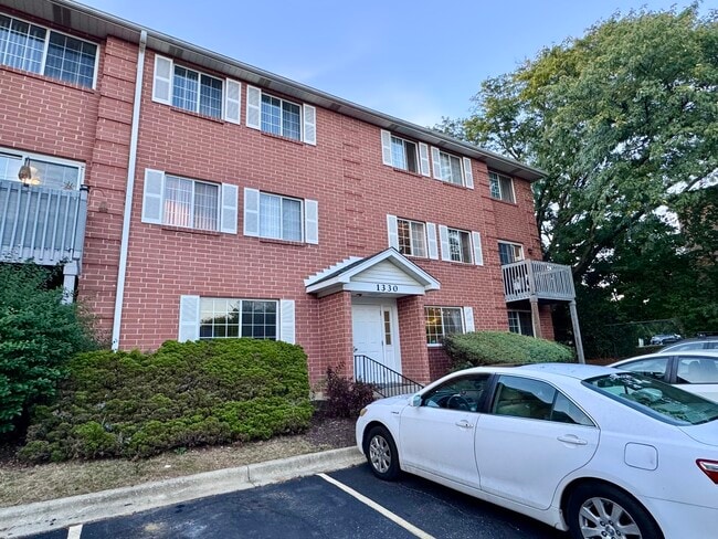 Building Photo - 1330 S Lorraine Rd Unit D Rental