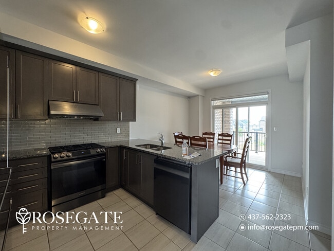 Photo - Spacious 4-Bedroom Freehold Townhome with Garage & Backyard – Brampton