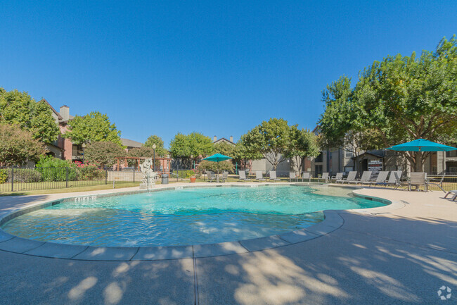 Swimming Pool - Fountains of Denton Rental