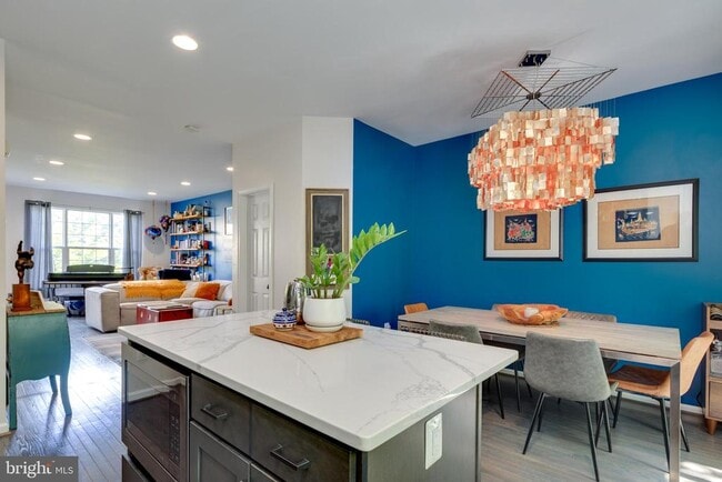 Building Photo - 45719 Paddington Station Terrace