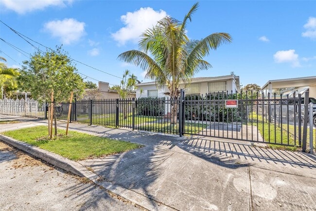 Photo - 1176 NW 48th St