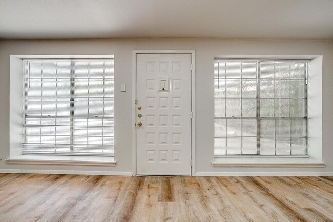 Photo - Charming 1 Bed 1 Bath - Great Location Unit A