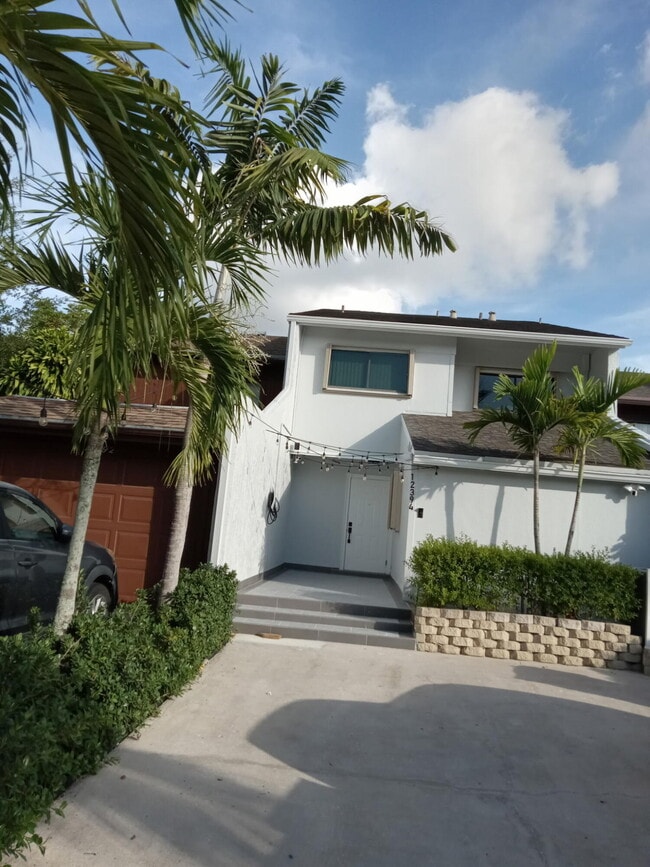 Photo - 12394 Westhampton Cir