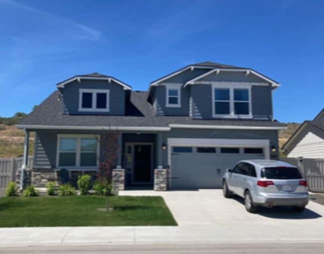 Building Photo - 4 bedroom, 3 full bath home  -Star
