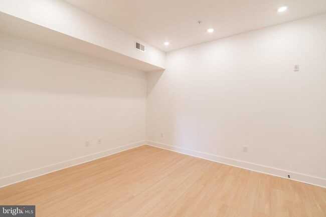 Photo - 4408 Lancaster Ave Unit 203