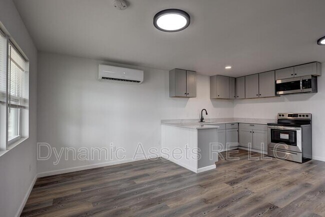 Photo - 509 E Quincy St Unit A