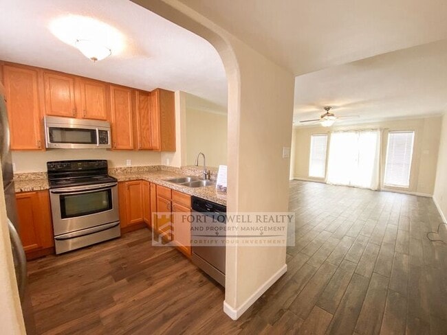 Photo - Super Charming 2 Bedroom 2 Bathroom Townhouse