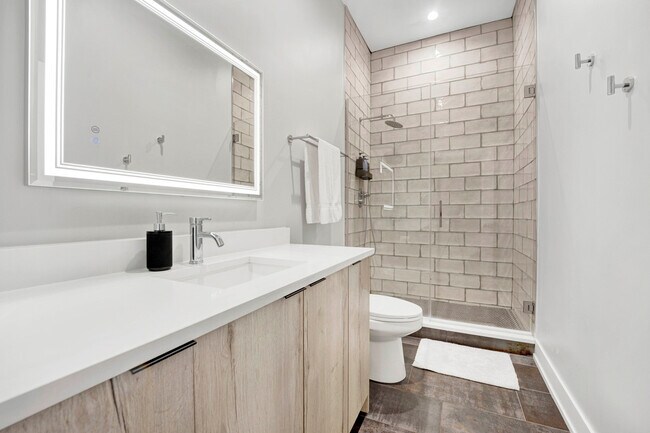 Photo - 3330 S Indiana Ave Unidad 2S