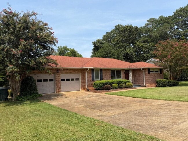 Building Photo - 524 Graycroft Dr SW