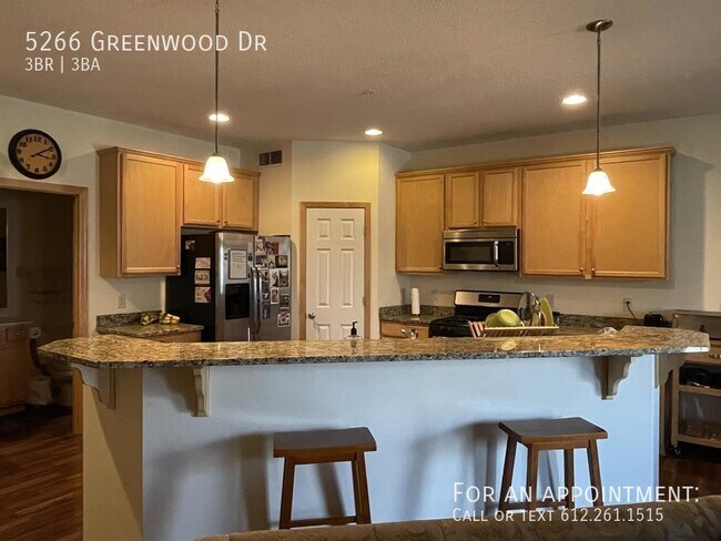 Photo - 5266 Greenwood Dr