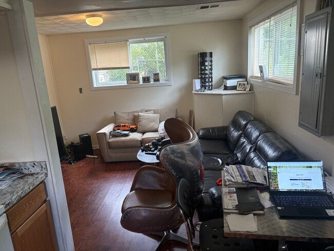 Photo - 551 Lexington Ave