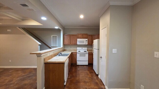 Photo - Northwest Medical Center 3 Bedroom Townhouse Available