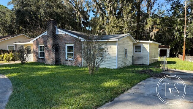 Photo - NEWLY UPGRADED 3 BED/2 BATH HOME