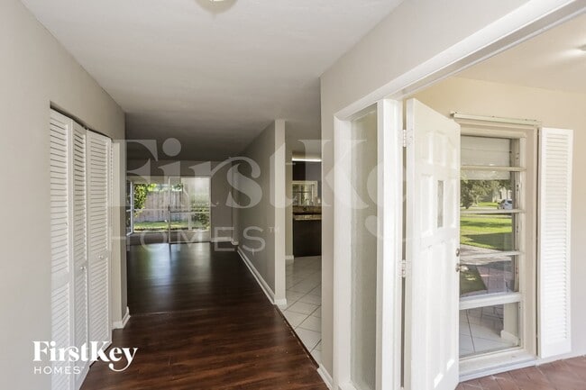 10520 SW 199th St