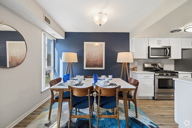 1BR, 1BA - 748SF - Dining Room - Metropolitan Doylestown