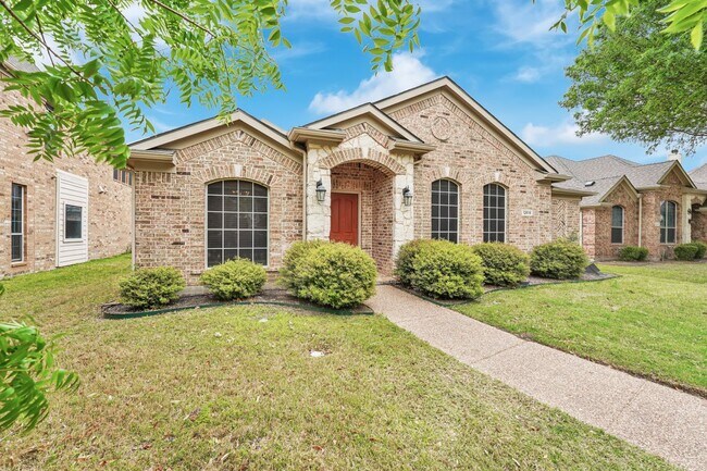12618 Red Hawk Dr