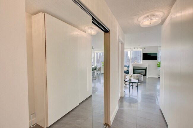 Photo - 1383 Marinaside Crescent Unit ID1345532P