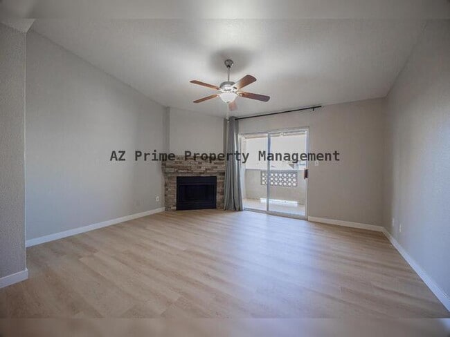 Photo - 1880 E Morten Ave Unidad 206