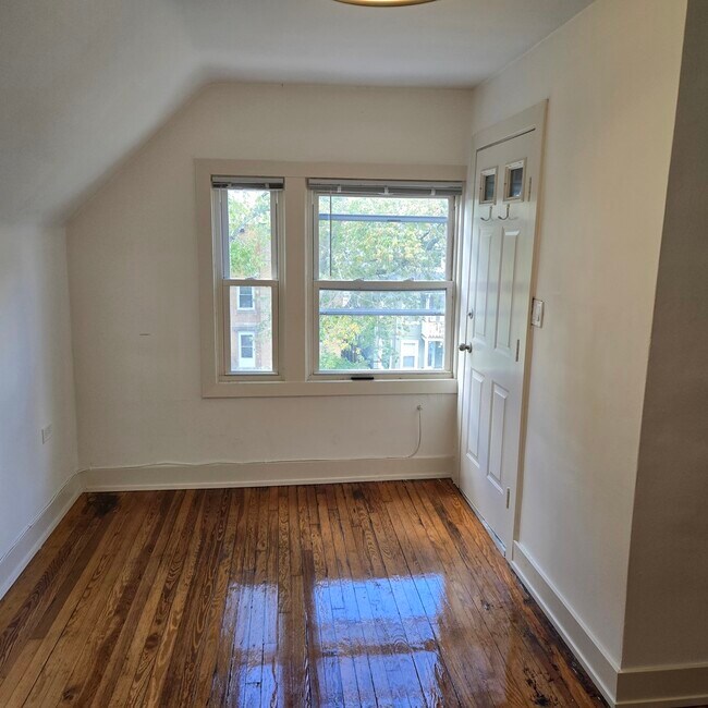 Photo - 4137 N Bernard St Unit 3