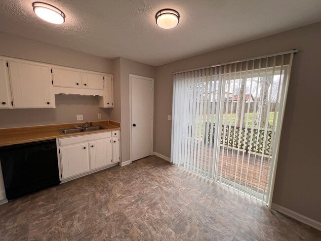 Photo - 502 Windellwood Cir Unit 1