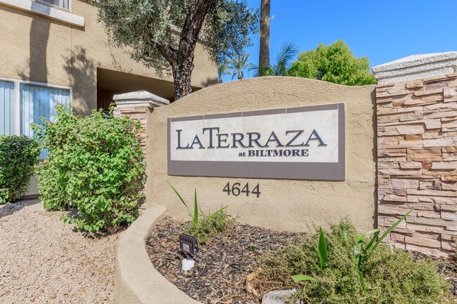 sign - La Terraza at the Biltmore