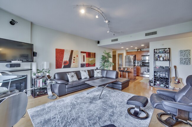 Photo - 1240 India St Townhome